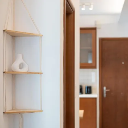 Town, 3 Min To - Kyma 1