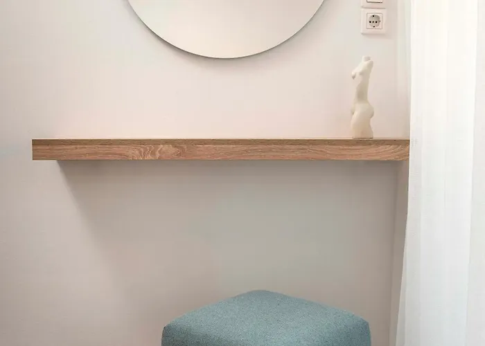 Cozy Central Stay - 3 Min Walk To Beach & Town - I Apartment *