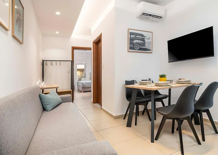 Town, 3 Min To - Kyma 1 Apartman *